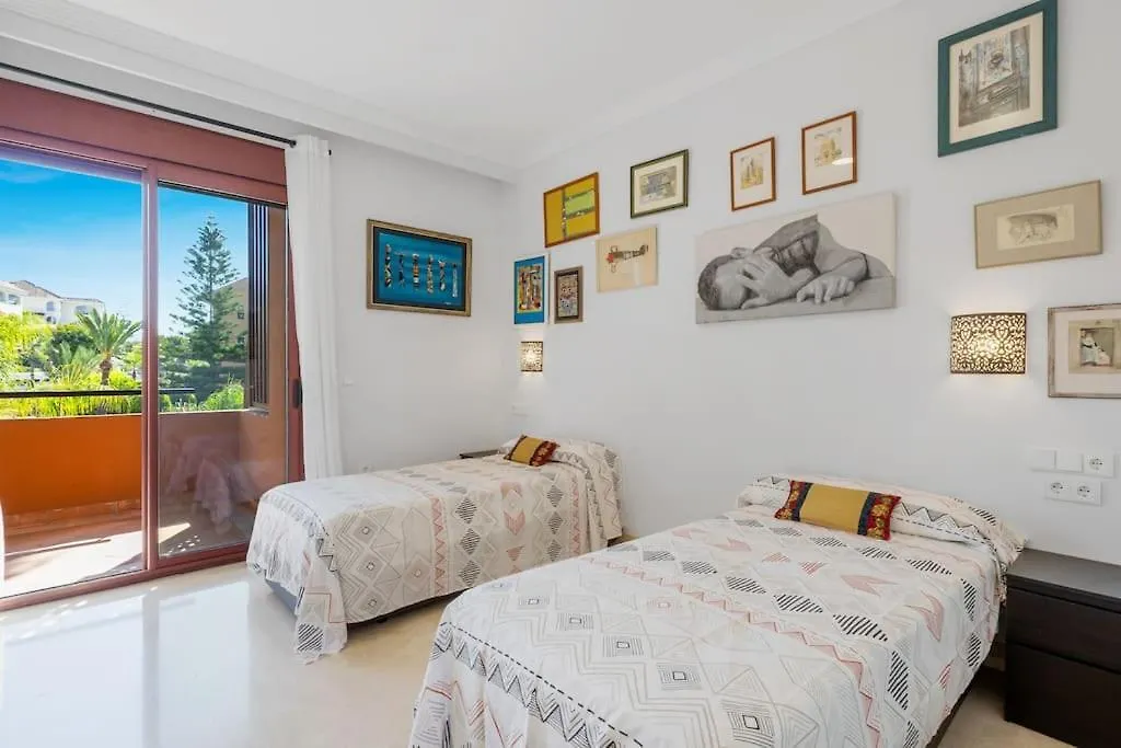Breath Taking Views At Las Brisas, 3Br Flat W/Pool Marbella