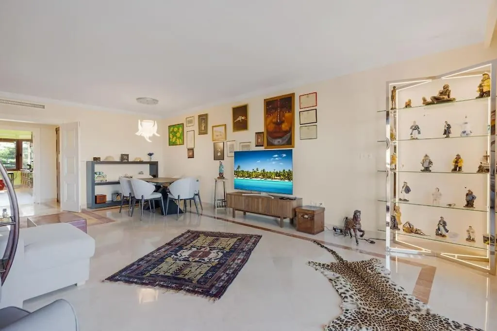 Breath Taking Views At Las Brisas, 3Br Flat W/Pool Marbella Apartment